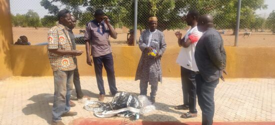 Réalisation d'un plateau omnisports à Toma